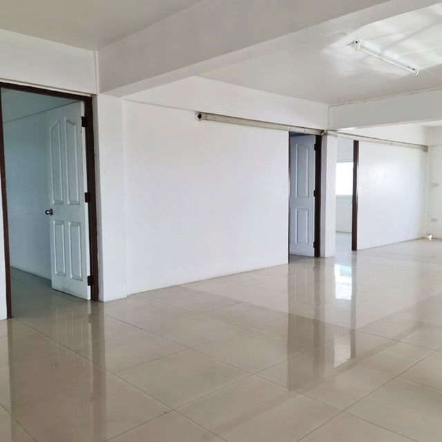 picture Airport Link Lat Krabang 21-34 Kingmongkut Commercial building for rent Soi 4Stories Sangkaracha - 6/8