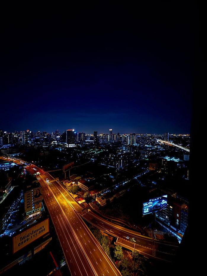 รูป ห้องดูเพล็กซ์ใหม่เอี่ยม ชั้น 26 พร้อมวิวเมืองมุมกว้างสุดตระการตา ขนาด 41 ตารางเมตร ตกแต่งครบ พร้อมเข้าอยู่ได้ทันที - รูปที่ 19/33