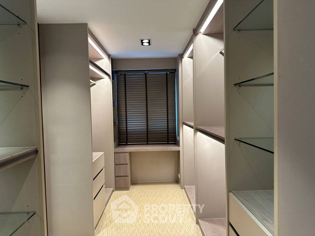 picture Renovated Duplex Penthouse next to BTS Ploen Chit (ID 2245572) - 9/16