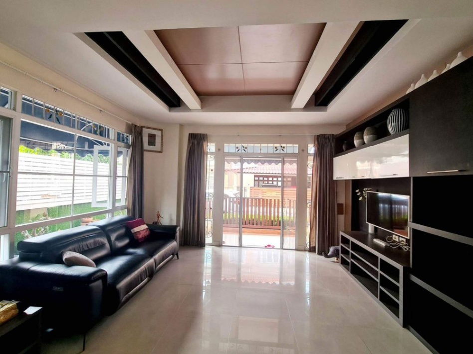 picture For Rent: 2-Storey Detached House Pattanakarn 44 near Seacon Square| 3 Bedrooms + 1 Maid’s Room 🐱Pet Friendly🐶 - 2/23
