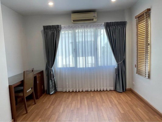 picture FOR RENT TOWN PLUS ONNUT - LADKRABANG / 3 bedrooms 3 bathrooms / 30 Sqw. 160 Sqm. **30,000** CLOSE TO ROBINSON LIFESTYLE LADKRABANG - 9/14