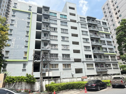 Project One X Sathorn-Narathiwat Picture - 1/10