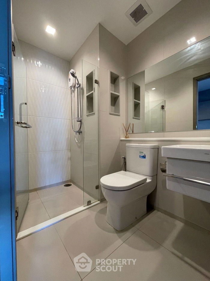 picture 1-BR Condo at Life Asoke - Rama 9 near MRT Phra Ram 9 (ID 2249042) - 10/13