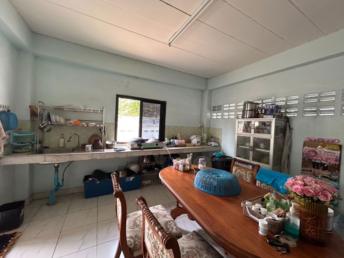 picture Golden Investment Opportunity! 2-Storey Townhome, 60 sq.wah, Prime Huai Kapi Location  - 14/18