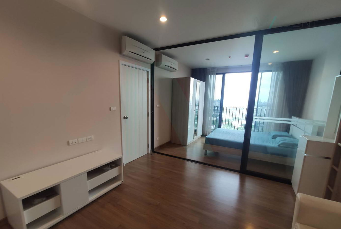 picture For Rent Condo THE TREE INTERCHANGE Building A, Floor 38,1 bed room, Room size 35 sqm - 4/8