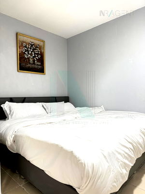 ขายคอนโด : ขายคอนโด วิทยุ คอมเพล็กซ์ อาคาร 1 ชั้น 22 3 ห้องนอน ขนาด 175 ตรม ใกล้ มหาวิทยาลัยมหานคร