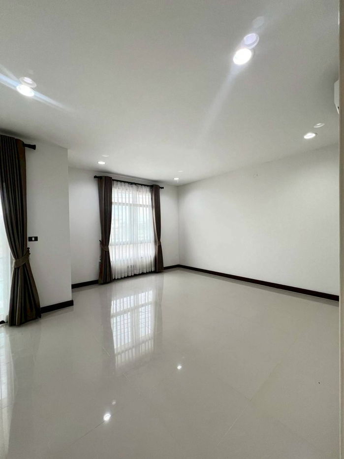 รูป ซื้อ ขาย  บ้านสวย 2 ชั้น หมู่บ้านสิรารมย์ เขาใหญ่ เขาใหญ่   ตลาดมั่งมี หนองสาหร่าย ใกล้ถนนมิตรภาพ 700 เมตร  Line ID : @951qfbfi - รูปที่ 9/20