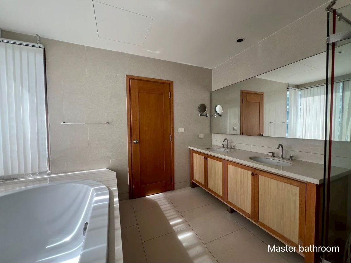 picture Newly Renovated Room | 3B3B 161 sq.m. with Extra Large Balcony. A lot of space and Very friendly price - 9/19