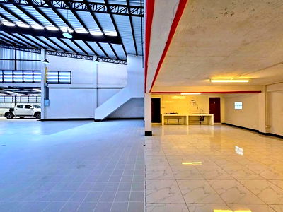 Factory for rent Sutthisan Winitchai Road : Big C Lat Phrao2 1.5 km. MRT Ratchadaphisek 900 m. Ratchada-Sutthisan intersection Warehouse for ren