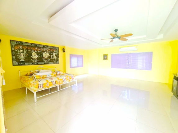picture Thong Somboon Club 4 km. Single house for rent 1.5-storey with balcony 200 sq.wa. 299 sq.m. St. Step - 3/8