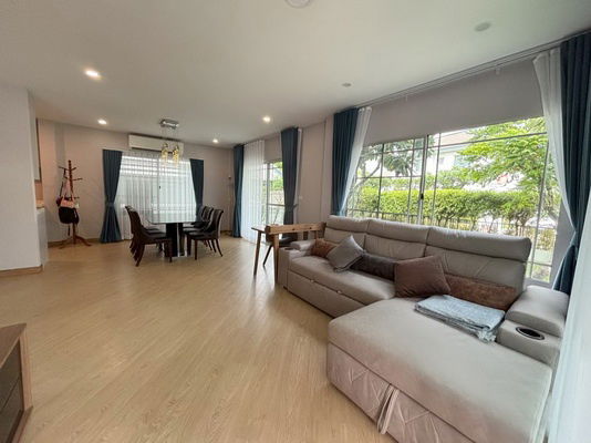 picture FOR RENT MANTANA ONNUT - WONGWAEN 2 / 3 bedrooms 3 bathrooms / 67 Sqw. 210 Sqm. **60,000** CLOSE TO GEMOPOLIS INDUSTRIAL ESTATE - 13/16