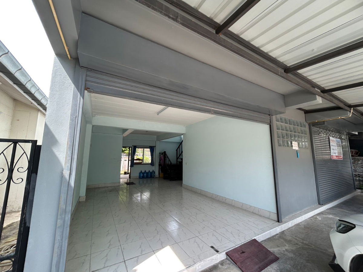 picture Golden Investment Opportunity! 2-Storey Townhome, 60 sq.wah, Prime Huai Kapi Location  - 8/18