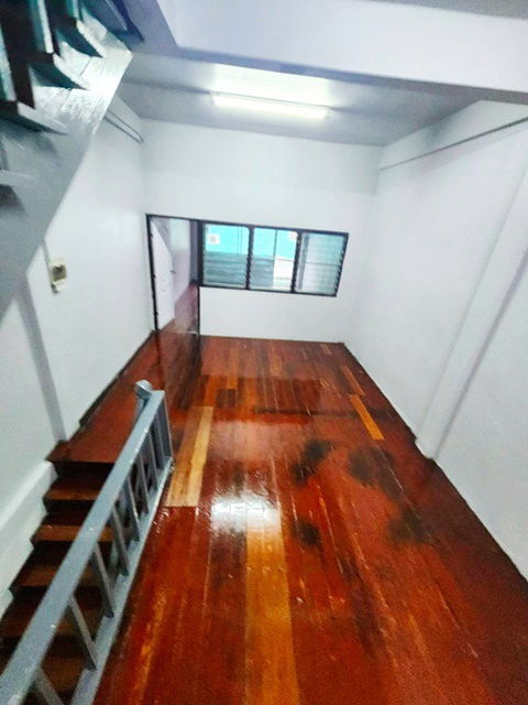 picture Ratchada Suthisan Home office for rent 3Storey HuaiKhwang Fresh Market 1.4 km. Inthamara12-14 BigC - 5/8