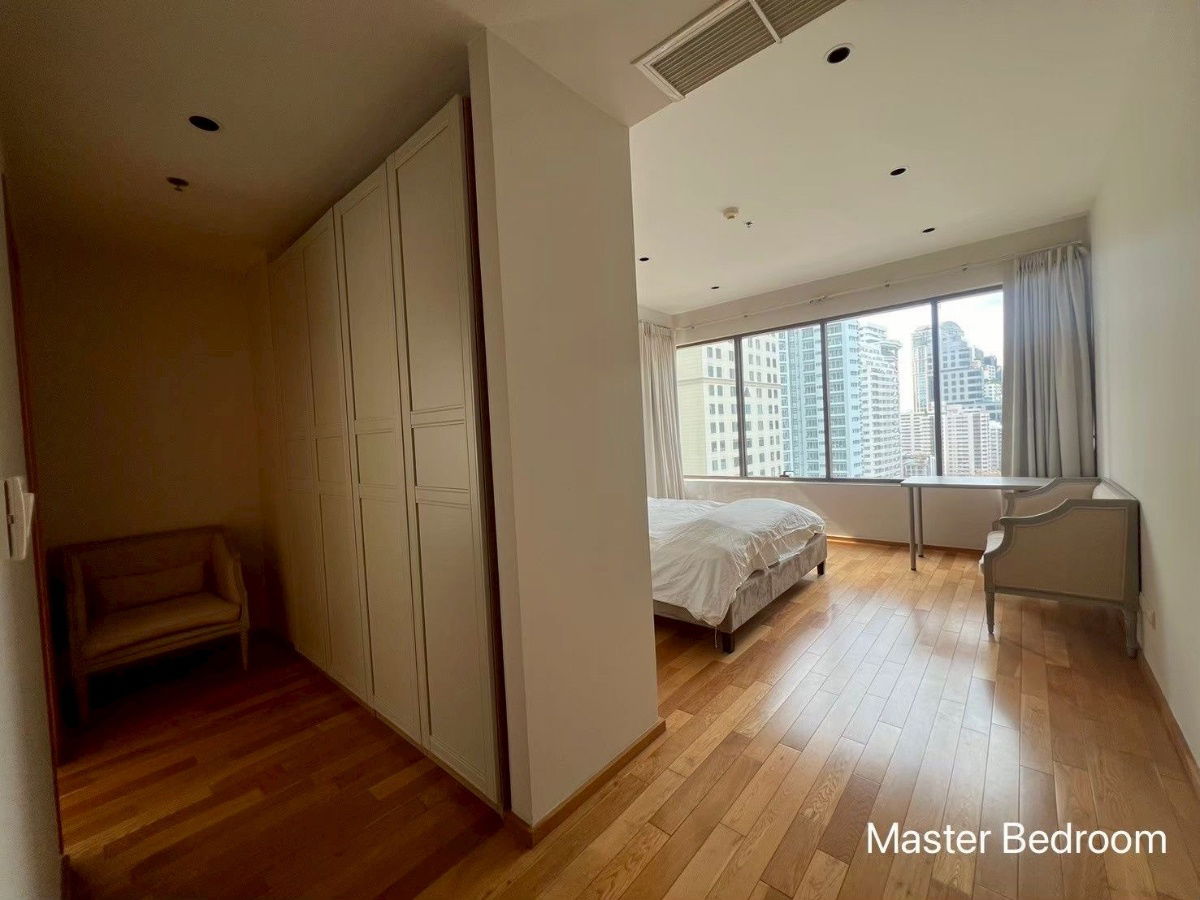 picture Newly Renovated Room | 3B3B 161 sq.m. with Extra Large Balcony. A lot of space and Very friendly price - 6/19
