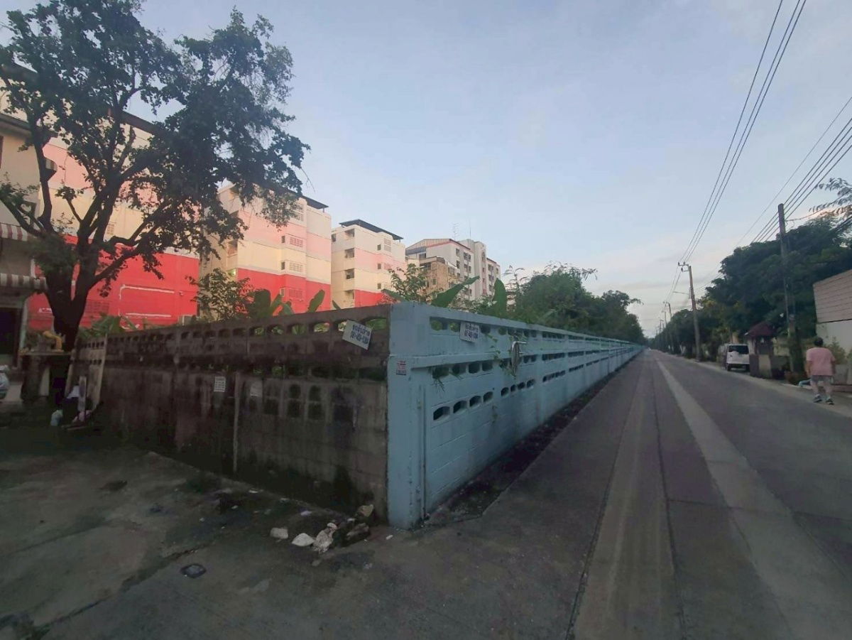 picture Land for Sale in Soi Ramkhamhaeng 48, Near MRT/Yellow Line Interchange (Yaek Lam Sali Station) - 7/12