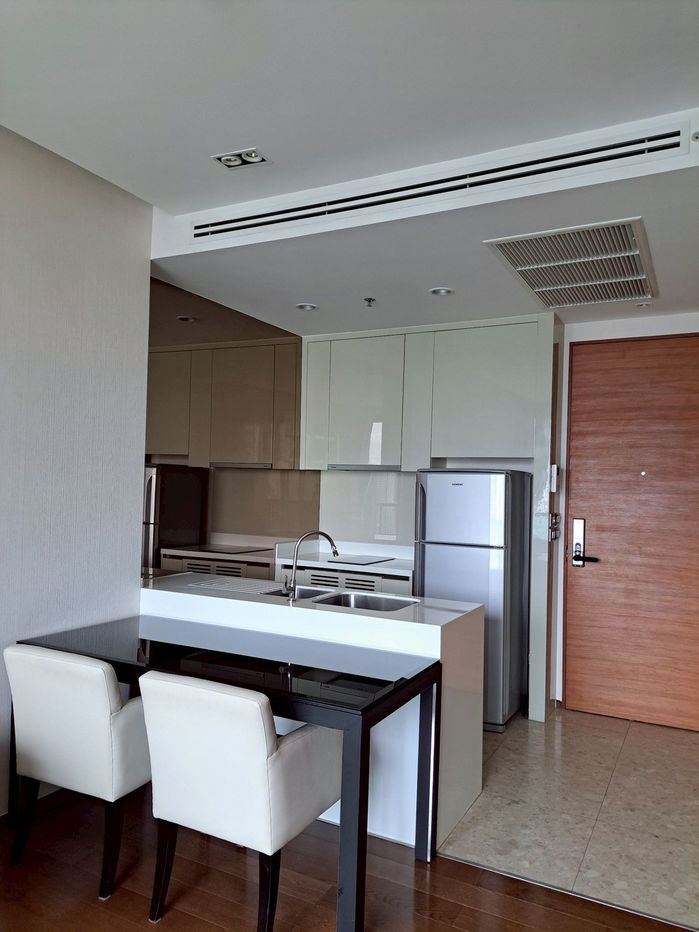 picture Newly Renovated room  | 1B1B Large room 45 sq.m. with bathttub. ready to move in - 3/7