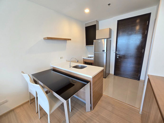 picture 🔥Hot Deal🔥 newly renovated unit for rent, balcony facing south at Rhythm Sukhumvit 50 - 5/21