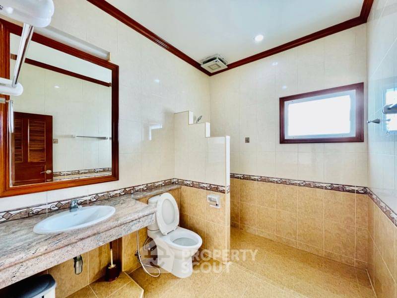 รูป วิลล่า 5-ห้องนอน ที่ หมู่บ้านชาลิตา สุขุมวิท พัทยา ใกล้ เมืองพัทยา (ID 1797699) - รูปที่ 6/20