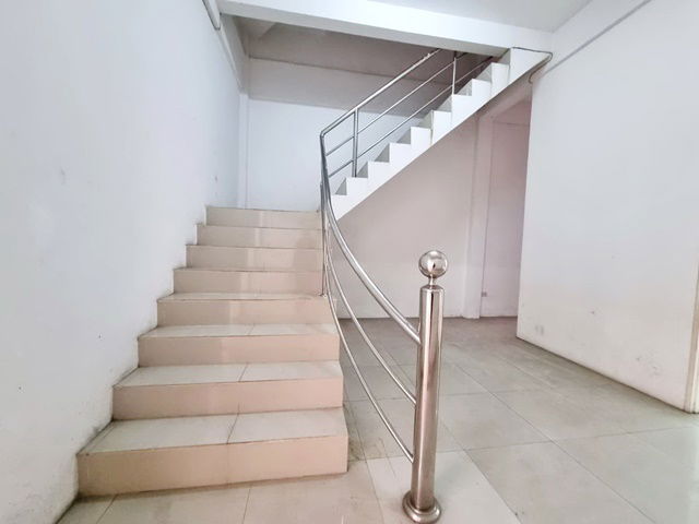 picture Airport Link Lat Krabang 21-34 Kingmongkut Commercial building for rent Soi 4Stories Sangkaracha - 3/8