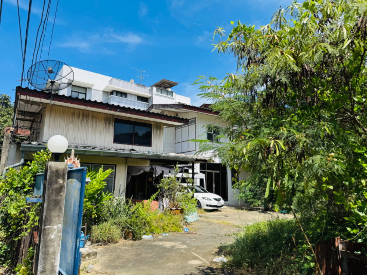 picture Detached house 57.9 sq.w. Bangkok-Nonthaburi 42, only 3 minutes from Mrt Bang Son  - 2/7