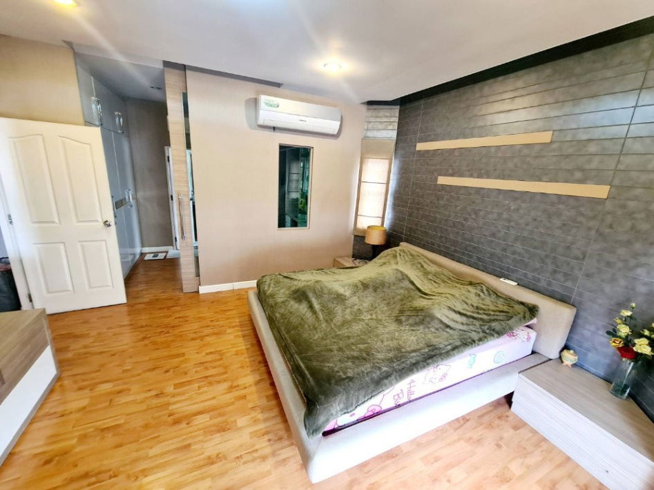 picture For Rent: 2-Storey Detached House Pattanakarn 44 near Seacon Square| 3 Bedrooms + 1 Maid’s Room 🐱Pet Friendly🐶 - 10/23
