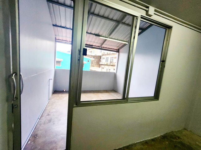 picture Ratchada Suthisan Home office for rent 3Storey HuaiKhwang Fresh Market 1.4 km. Inthamara12-14 BigC - 7/8