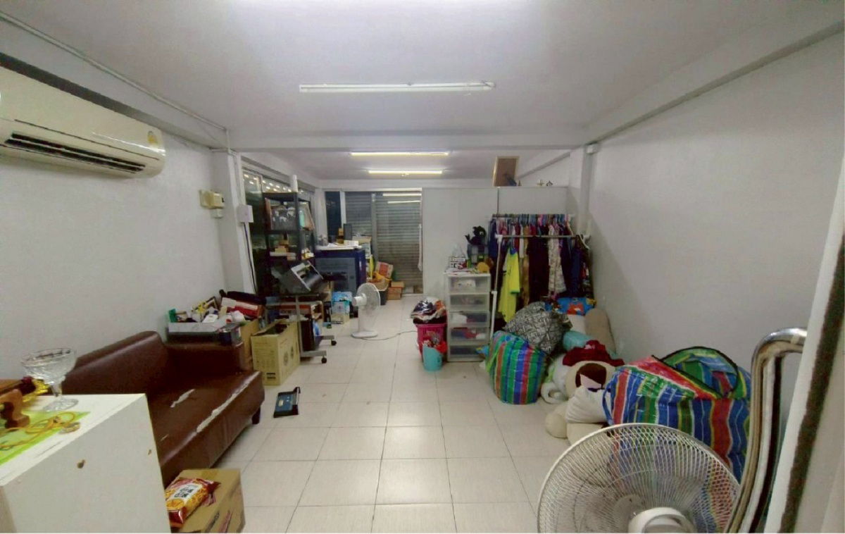 รูป ขายตึกแถว อาคารพาณิชย์ ห้องริมหัวมุม มีที่่จอดรถ - รูปที่ 6/11