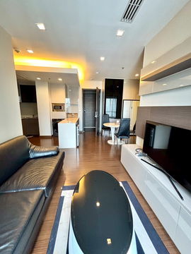 Ready to move in, Ivy Ampio, 2 bedrooms, 2 bathrooms | MRT Cultural Center | ☎️0649538354 Line ID: Gigmasong13, feel free to inquire.