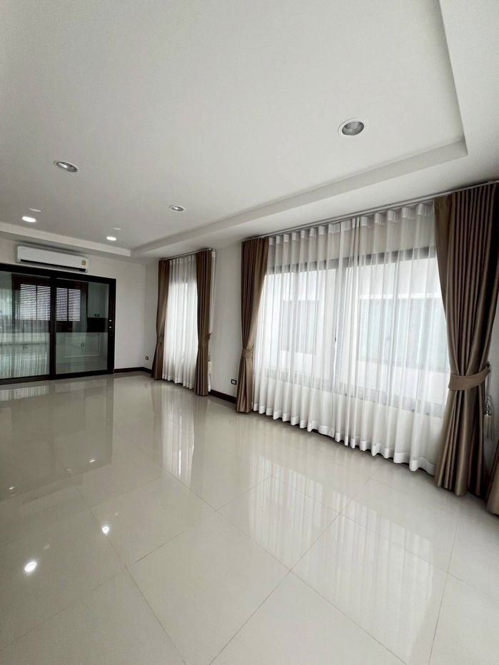 รูป ซื้อ ขาย  บ้านสวย 2 ชั้น หมู่บ้านสิรารมย์ เขาใหญ่ เขาใหญ่   ตลาดมั่งมี หนองสาหร่าย ใกล้ถนนมิตรภาพ 700 เมตร  Line ID : @951qfbfi - รูปที่ 14/20