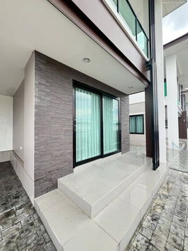 Beautiful 2-storey house for sale in Sirarom Village, Khao Yai, Khao Yai, Talat Nong Sarai, near Mittraphap Road, 700 meters. Line ID: @951qfbfi