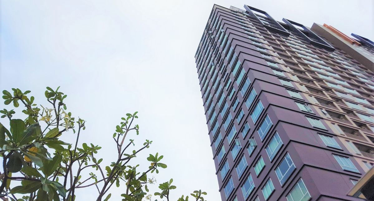 picture Code: KJ8150  for rent Thru Thonglor // Line ID: @kjcondo (with @) // - 8/9