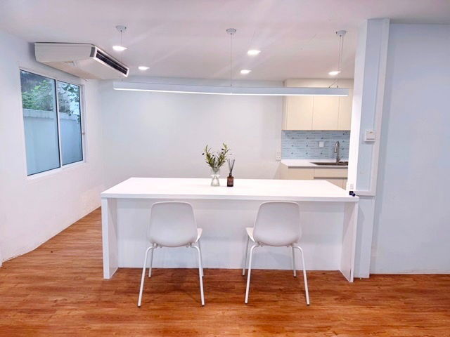 picture Mansion house for rent 2 Storeys 3bed 2bath 5a/c complete with furniture parking for 4cars entering - 6/8