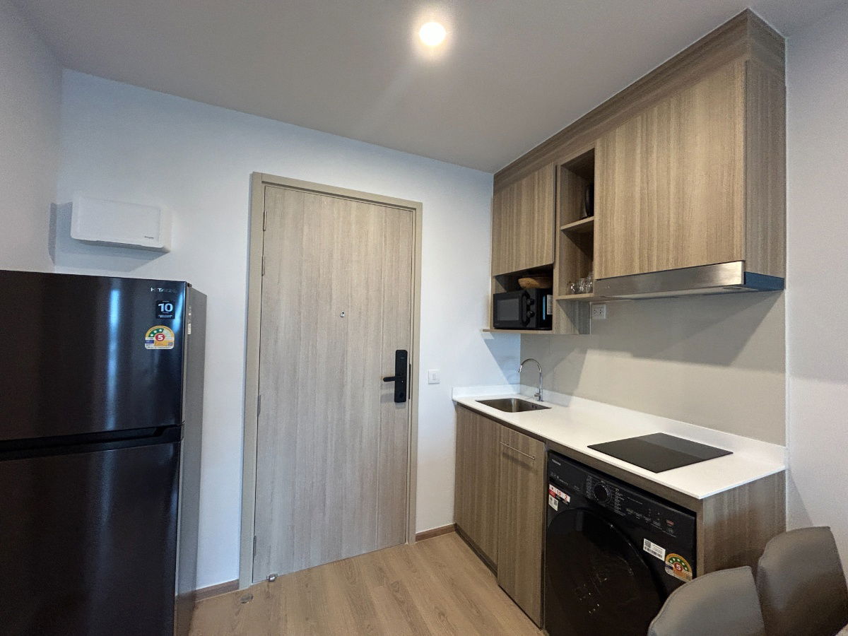 picture Life Rama4 - Asoke  Fully furnished  - 17/20
