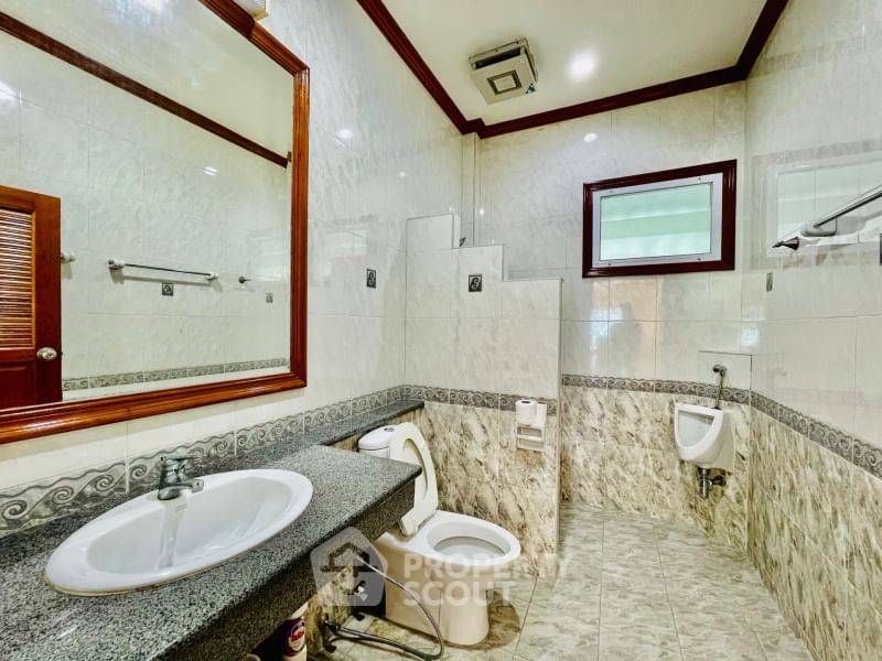 รูป วิลล่า 5-ห้องนอน ที่ หมู่บ้านชาลิตา สุขุมวิท พัทยา ใกล้ เมืองพัทยา (ID 1797699) - รูปที่ 12/20