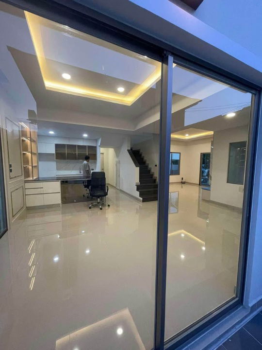 รูป UK07-009 🏡 ขายบ้านใหม่มือ 1 สไตล์พรีเมียม โครงการ ไลฟ์แอนด์ลิฟวิ่ง แกรนวัลเล่ย์ (เลี่ยงหนองมน-บางแสน) - รูปที่ 3/9