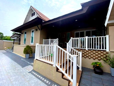 บ้านเดี่ยว ชลบุรี : ขายบ้านเดี่ยวพัทยา หลังหัวมุม แหล่งชุมชน เขามะกอก 1 บางละมุง ชลบุรี 