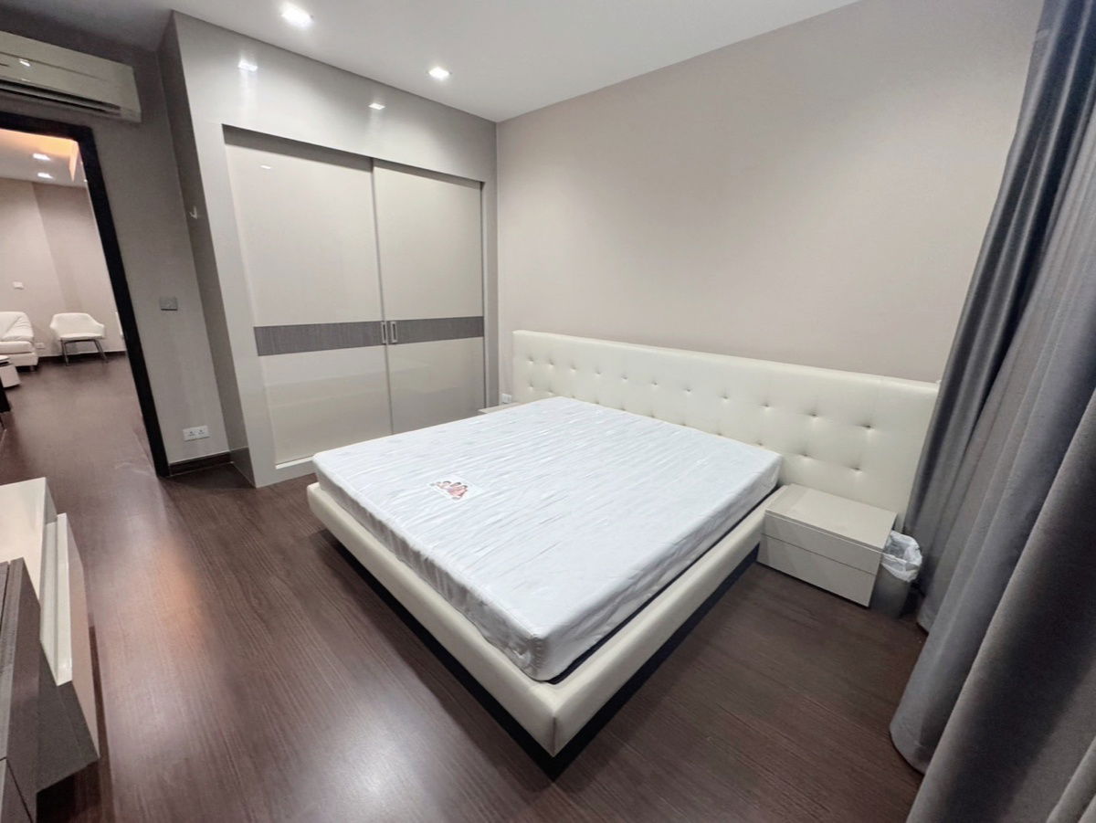 รูป พร้อมให้เช่า "𝐈𝐕𝐘 𝐀𝐦𝐩𝐢𝐨"  Luxury คอนโด ย่านรัชดา ขนาด 2 ห้องนอน 81 ตร.ม. ชั้น 12A  [251011] - รูปที่ 2/10