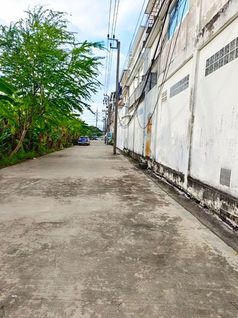 picture Airport Link Lat Krabang 21-34 Kingmongkut Commercial building for rent Soi 4Stories Sangkaracha - 4/8