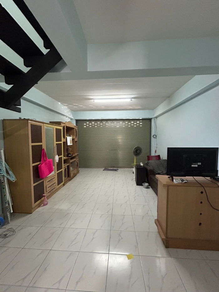 picture Golden Investment Opportunity! 2-Storey Townhome, 60 sq.wah, Prime Huai Kapi Location  - 9/18