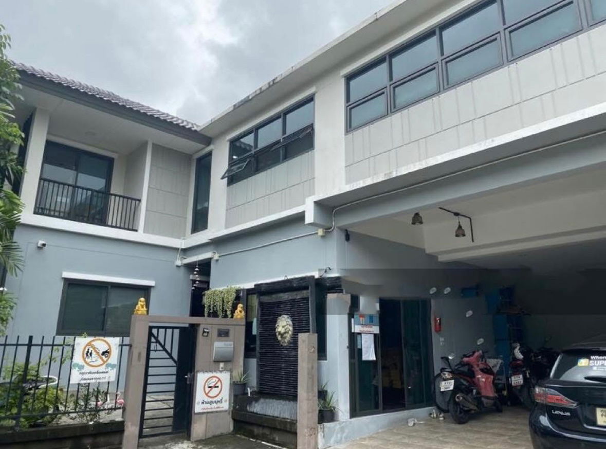 รูป บ้านเดี่ยวมือสอง พัฒนาการ 38 ขายบ้านหลังมุม เดอะ แพลนท์ เอสทีค 5 ห้องนอน ทำเลดี พร้อมอยู่ สนใจ Line ID : @951qfbfi - รูปที่ 1/3