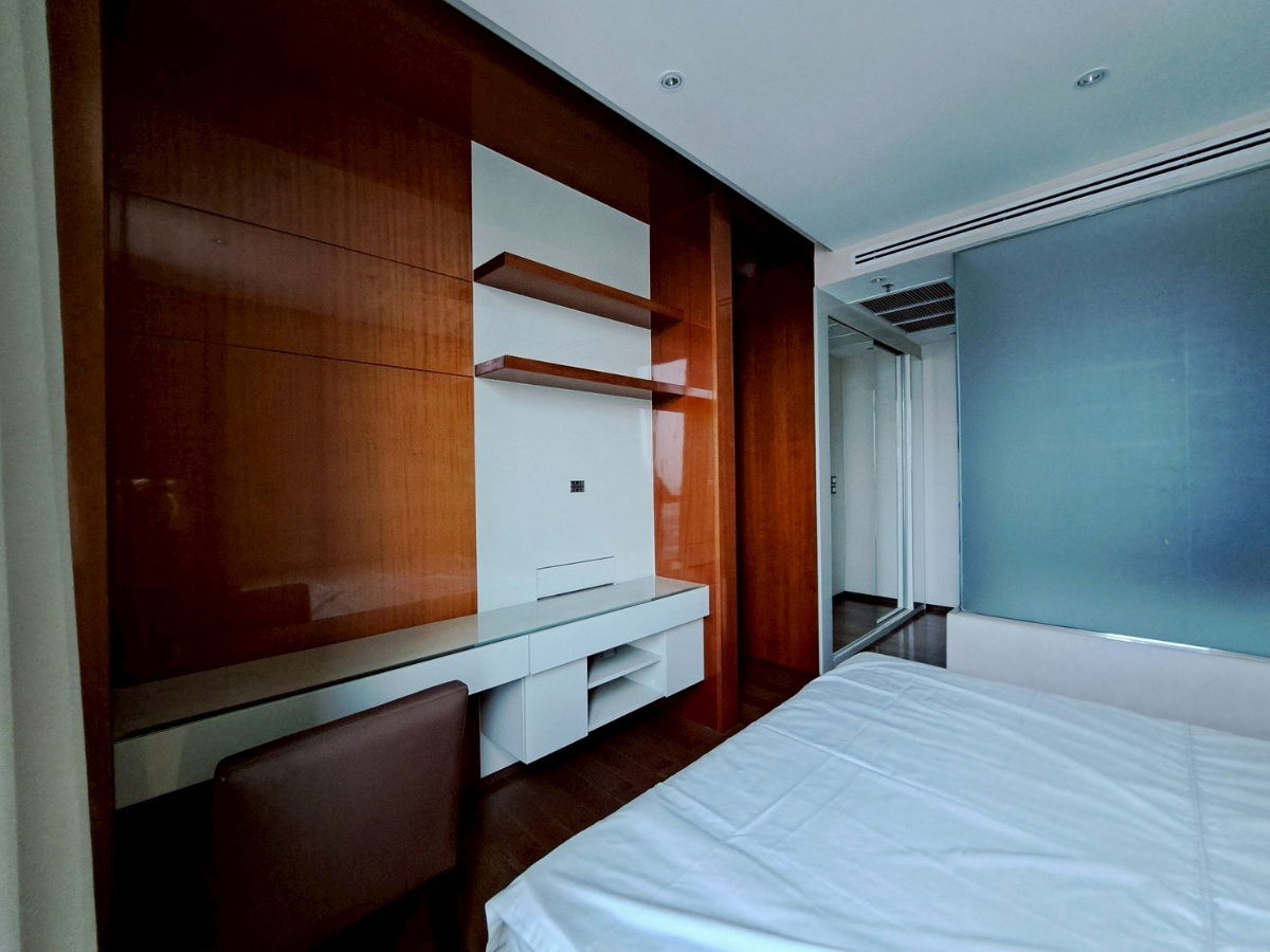 picture Newly Renovated room  | 1B1B Large room 45 sq.m. with bathttub. ready to move in - 5/7
