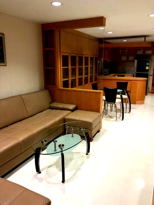 Condos for sale Shrewsbury International School : State                       Tower 