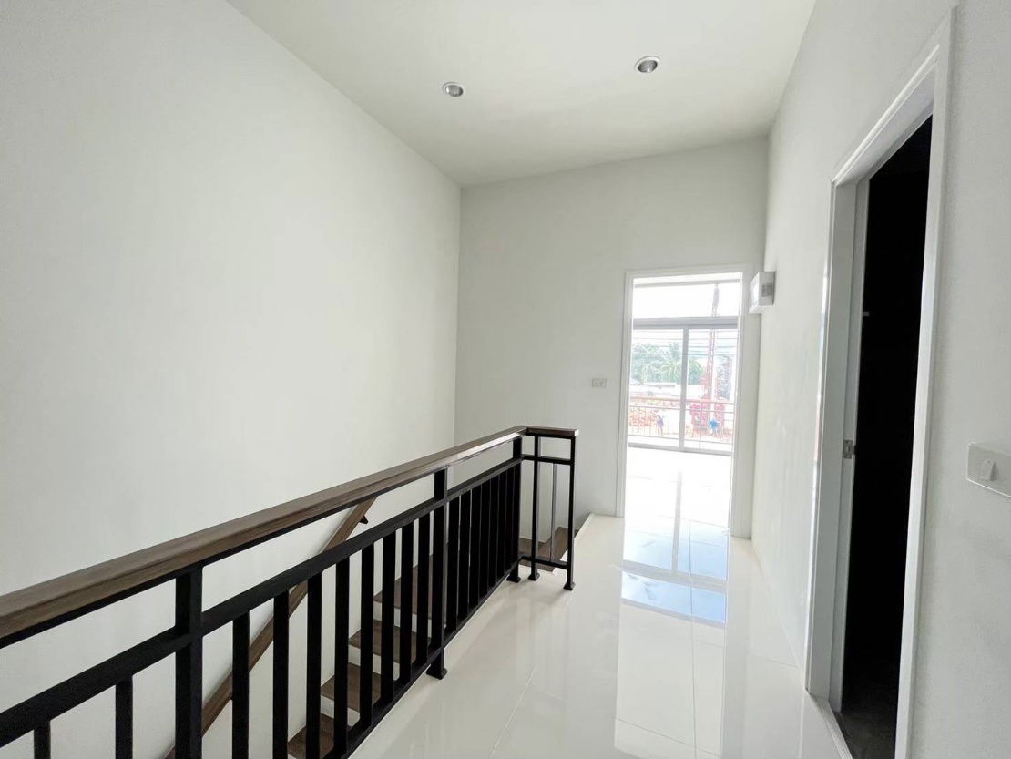 รูป ให้เช่า บ้านใหม่ ในโครงการ พร้อมเข้าอยู่  3 ห้องนอน ขนาด 35 ตร.วา  เช่า 16,500 บาท - รูปที่ 11/26