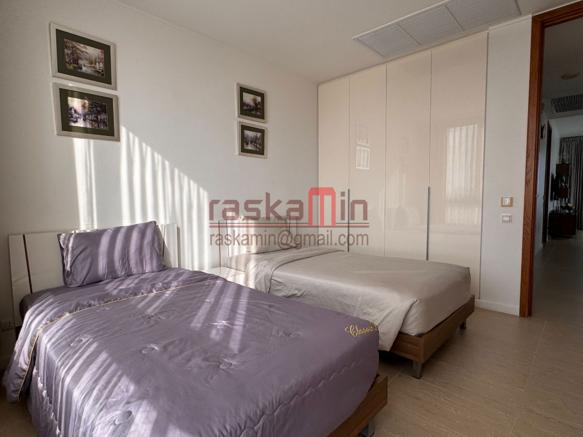 picture Beachfront Condo for Sale – Northpoint Wongamat - 11/30