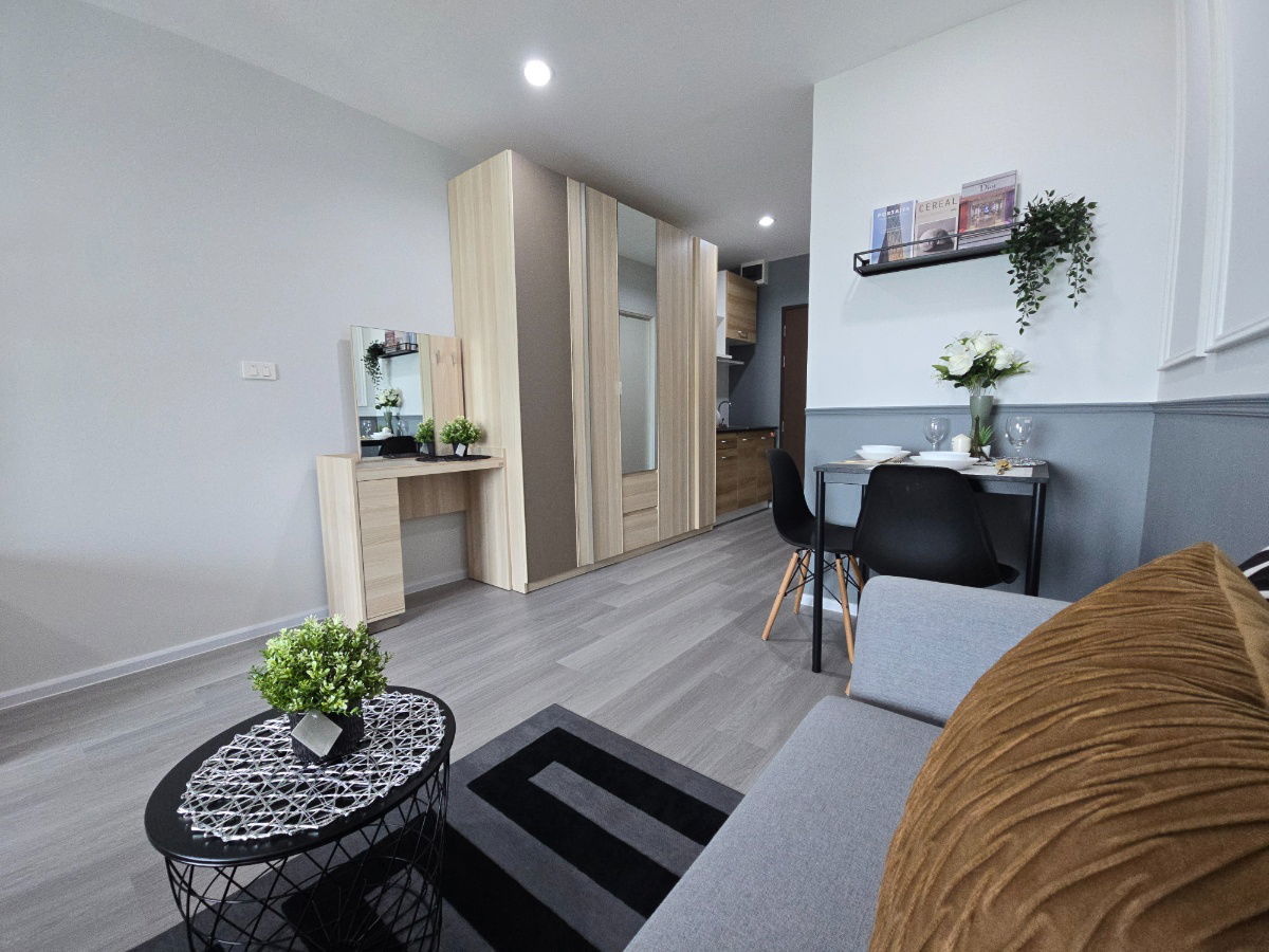 picture SF106 For sale, Asakan Place Srinakarin, beautiful and ready to move in, no collision in front of the door, just 5 minutes walk to the BTS - 10/17