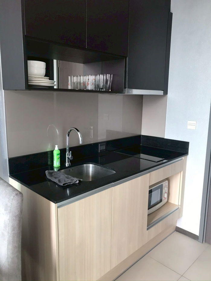 picture (For Rent) 1 Bed 1 Bath 33 Sqm. Fully furnished - READY TO MOVE IN - 2/8