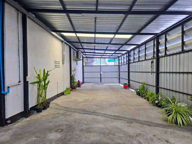 picture Big C Lat Phrao2 1.5 km. MRT Ratchadaphisek 900 m. Ratchada-Sutthisan intersection Warehouse for ren - 8/8
