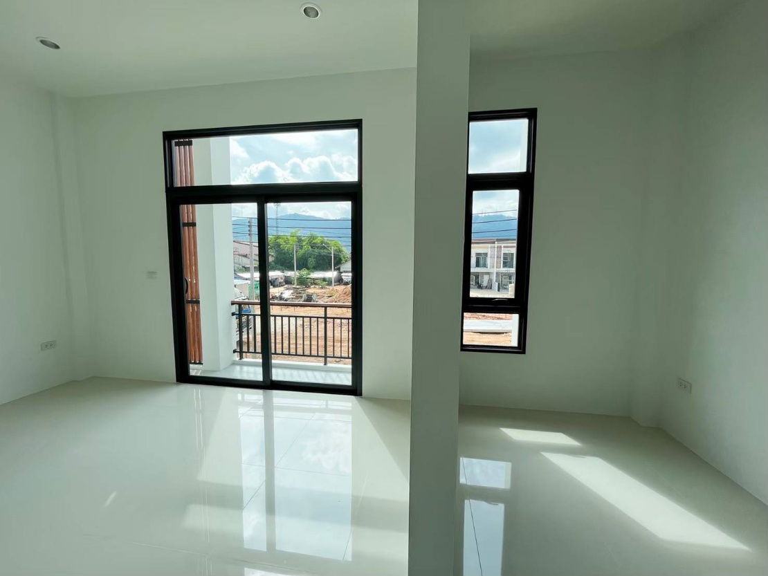 รูป ให้เช่า บ้านใหม่ ในโครงการ พร้อมเข้าอยู่  3 ห้องนอน ขนาด 35 ตร.วา  เช่า 16,500 บาท - รูปที่ 4/26