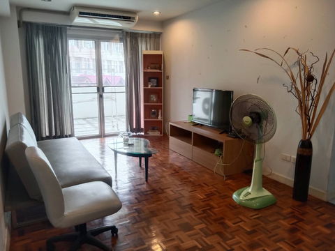ขายคอนโดสัมมากร รามคำแหง  2 ห้องนอน โทร.099-998-3897