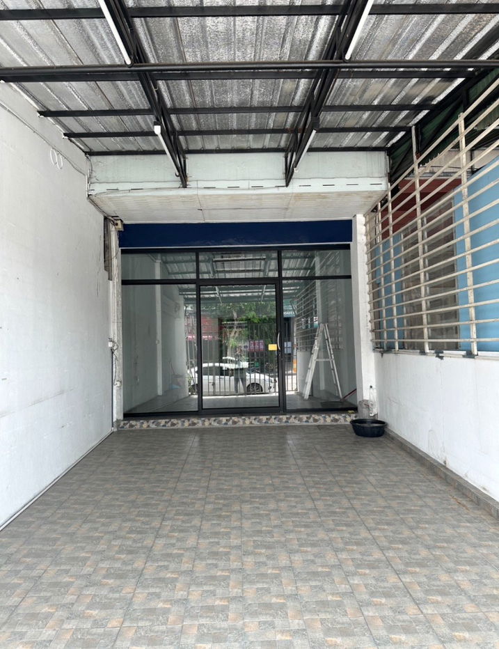 picture #R5629  🎉 110868 Commercial Building Soi Nuan Chan 17 - 4/5